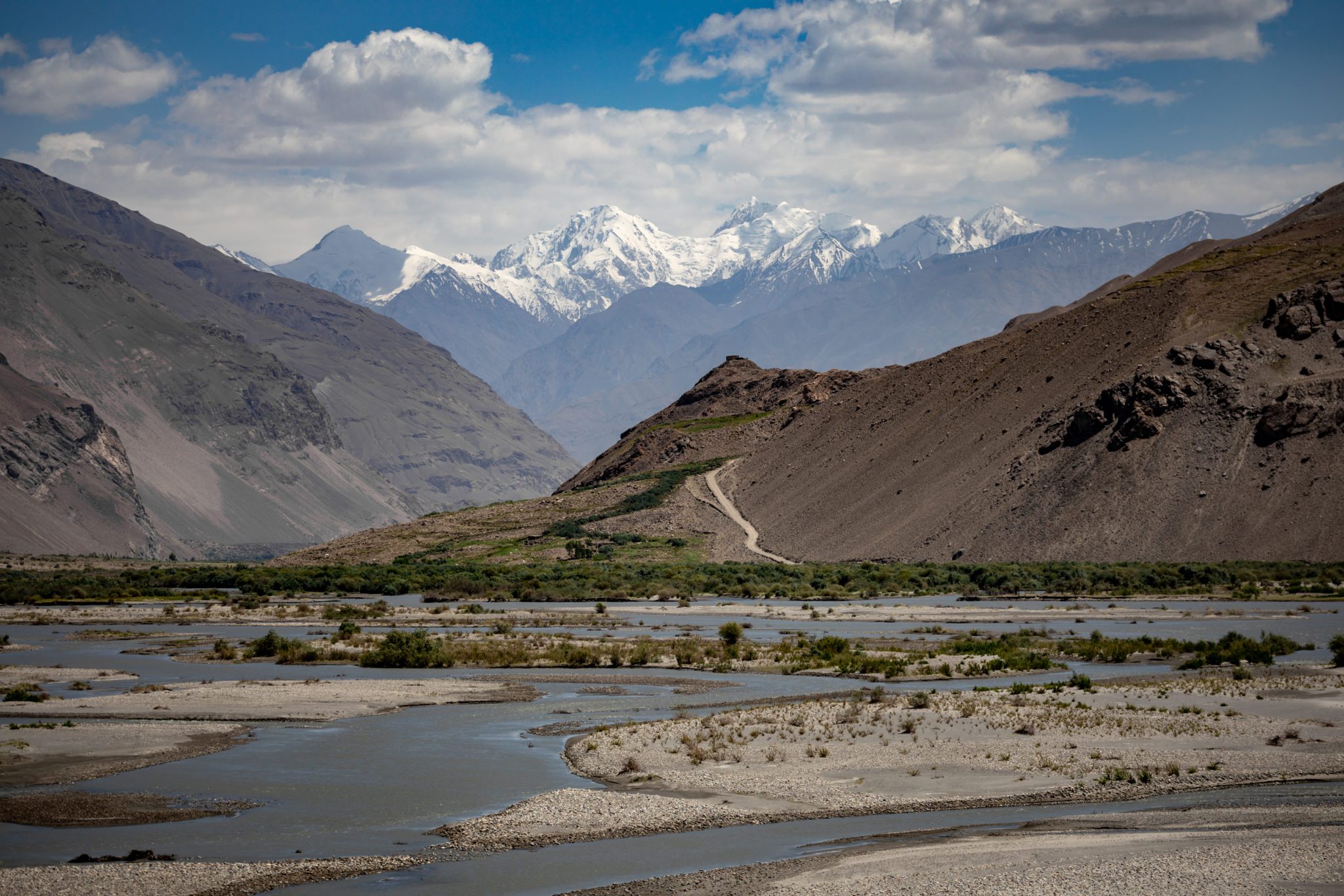 Памир самый. Таджикистан Памир Мургаб. Горный Бадахшан Памир. Бадахшан Таджикистан Памир. Горы Гиндукуш Афганистан.